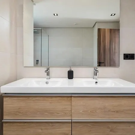 Daire Luxe Duplex Penthouse Scenic Views *