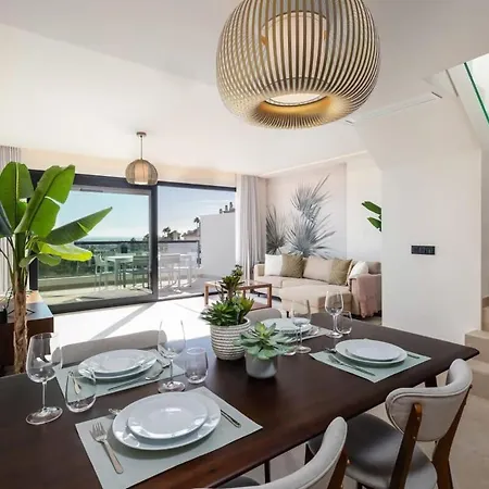 Luxe Duplex Penthouse Scenic Views Marbella