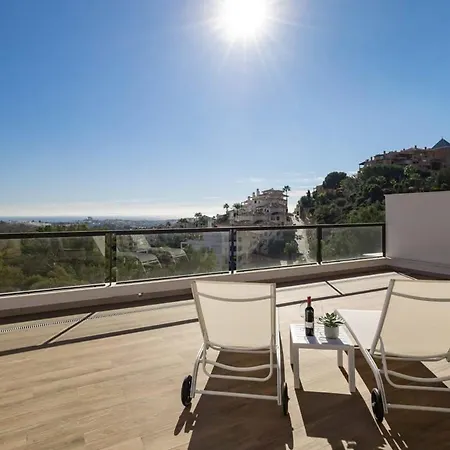 Luxe Duplex Penthouse Scenic Views