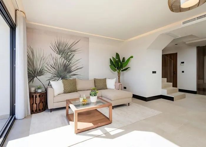 Luxe Duplex Penthouse Scenic Views