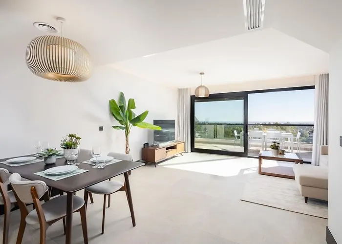 Luxe Duplex Penthouse Scenic Views Marbella