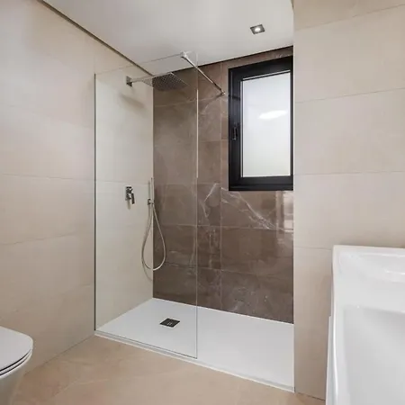 Luxe Duplex Penthouse Scenic Views Apartment